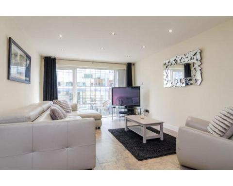 Central Belfast s: Margarita Plaza - Housity