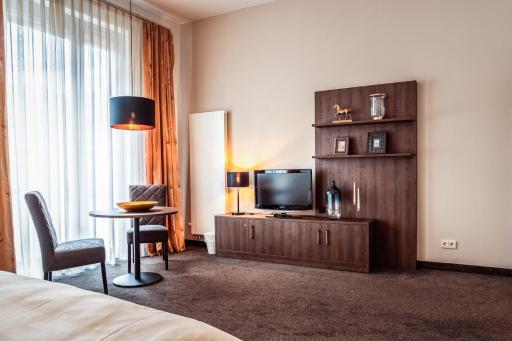 Aparthotel Neumarkt - Housity