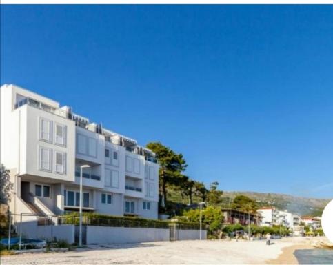 Beach apartment Podstrana Split - Housity