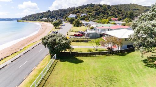 Rehutai Beach House - Housity