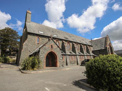 Dinlle - Housity
