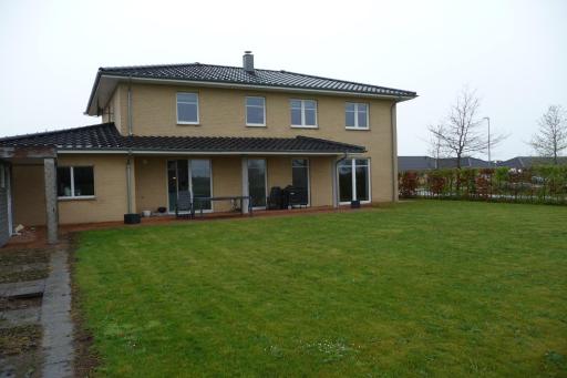 Værelse i Augustenborg i stor villa - Housity