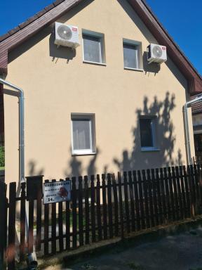 Vaddinszó lak - Housity