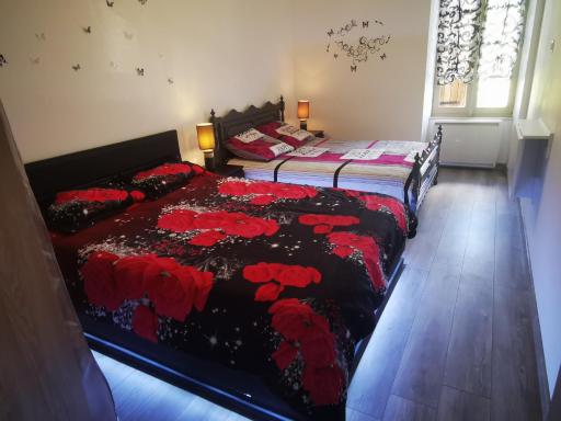 Room in Guest room - Le Hameau de la Detente - Family Room - Housity