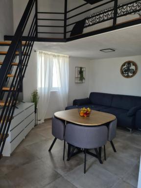 Studio Apartman ''IN'' - Housity