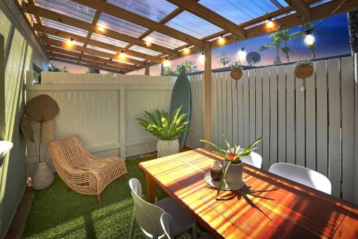 Tropicana Hideaway - Housity