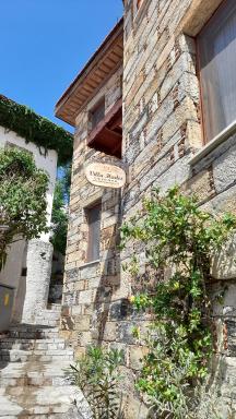 Two Stone Homes Hades - Housity