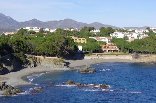 Apartaments Falcó - Housity