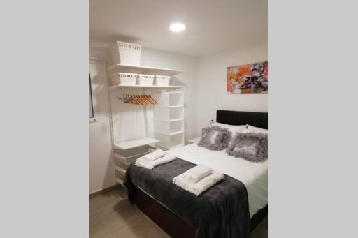 M1 Cool Loft 1 min walk to metro 15 min center by metro - Housity
