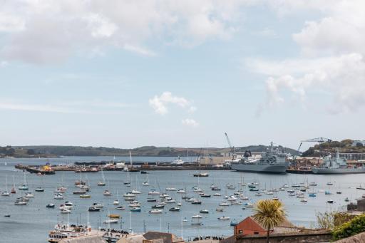 Stunning views over the beautiful Falmouth Harbour - Housity