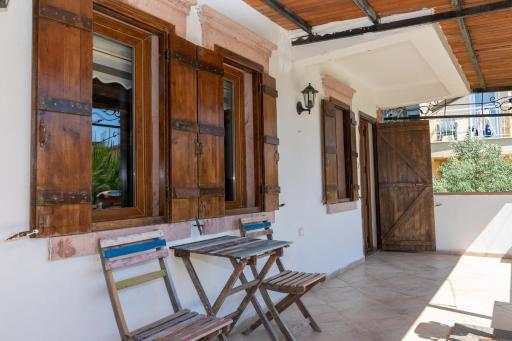 Comfortable Duplex near Beach and Colorful Attractions in Ayvalik - Housity