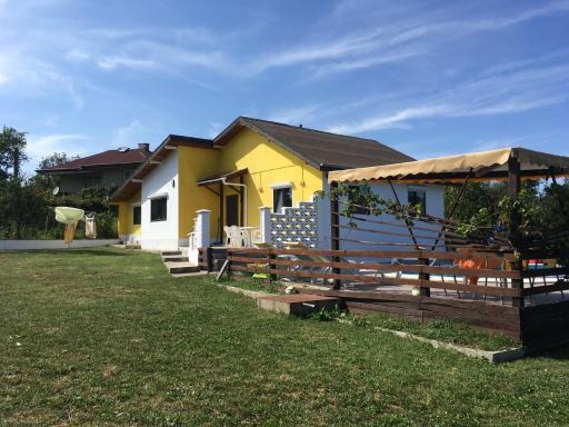 Inviting 4-Bed  in Dolishte - Housity