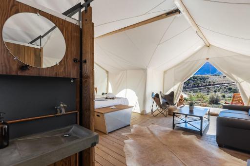Under Canvas Zion - Housity
