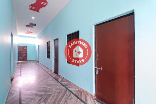 Flagship 48572  Lucknow Inn - Housity
