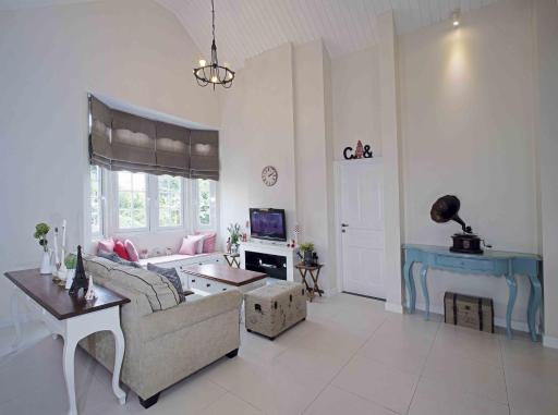 The Penthouse by Cottonwood - Housity