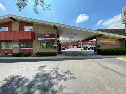 VIBE INN - WHIRLPOOLS SUITES - Lyons - Housity