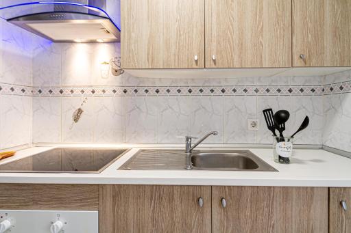 Residencial Costamar next Bcn, 50m beach with swimmingpool - Housity
