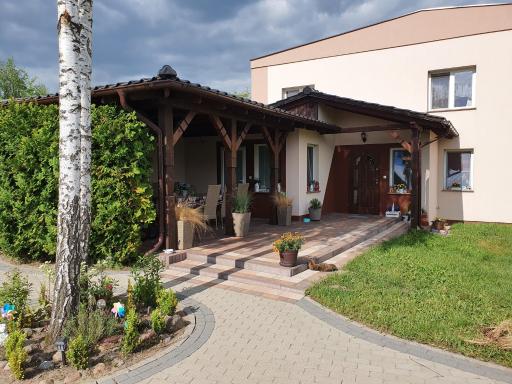 Dom wypoczynkowy Radomno - Housity
