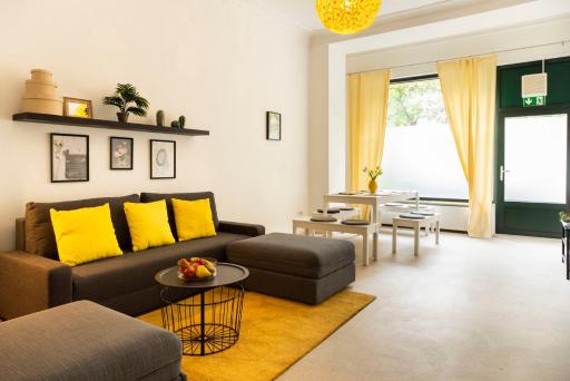 111 Feurig - Housity
