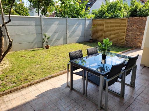 charmant studio de 30 m2 très calme avec sa grande belle terrasse et son jardin PRIVATIF - Housity