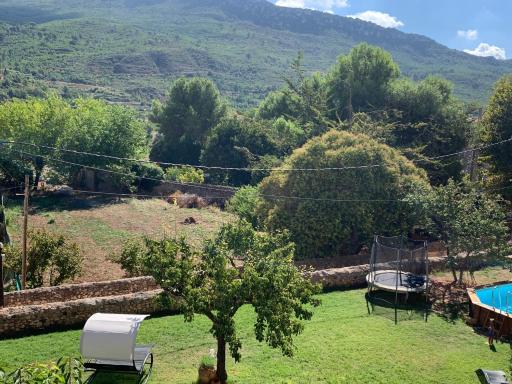 Ca L'Esquelleta casa rural by El Secret de la Conca - Housity