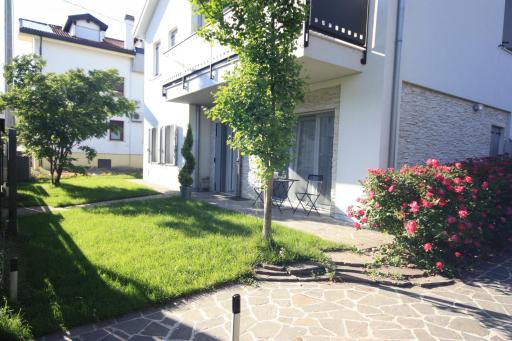 La Lanterna - Housity