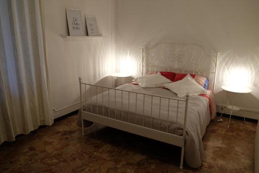 Spaziosa Matrimoniale nel centro di Modena - Housity