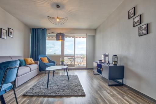 Strasbourg Urban Chic Cathedral View - parking, tram, 8 min city center - Housity