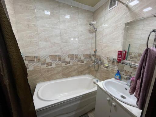 City Centre HAMZA 1 min Metro 2 bed Apartment. NEW - Housity