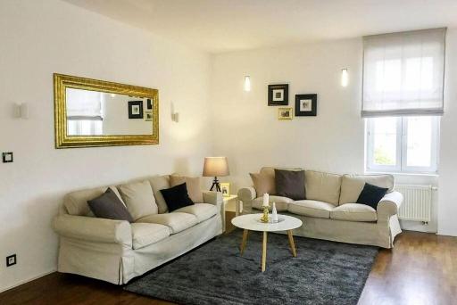 Luxusný 118m2 Apartmán s Krbom v Centre Nitry - Housity