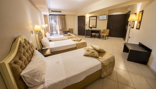 Amalias Hotel - Housity