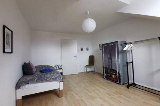 praktische Monteurwohnung im Dachgeschoß 4 Personen - Housity