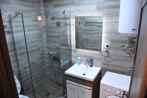 Lux Apartment Rose - Housity