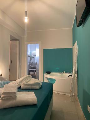 fiori catene tra le torri - Housity