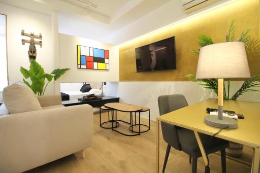 LOFT PORT EXPERIENCE - Housity