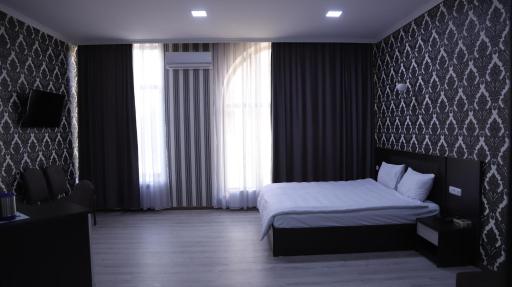 Lime Hotel & Restaurant Complex - Housity