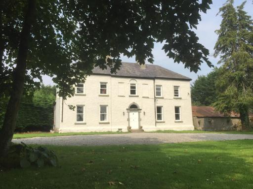 Ballyrider House Beautiful Triple Suite - Housity