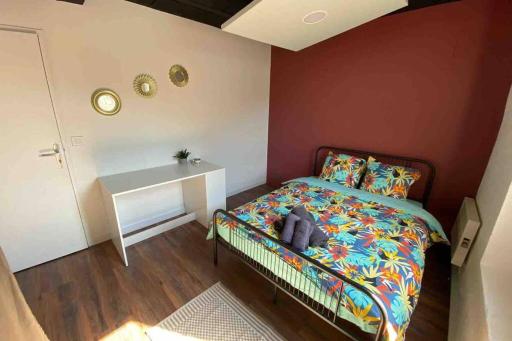 La Vie Est Belle - Housity