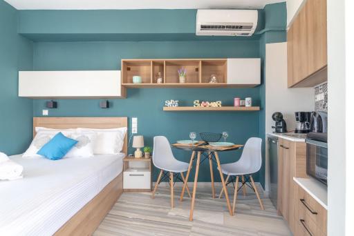 Penthouse Studio in Centre with SeaView - Housity