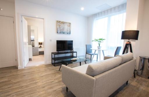 Reading by Charles Hope - Housity