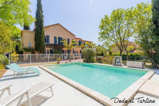Amazing 4 bedroom house with pool and AC - Dodo et Tartine - Housity