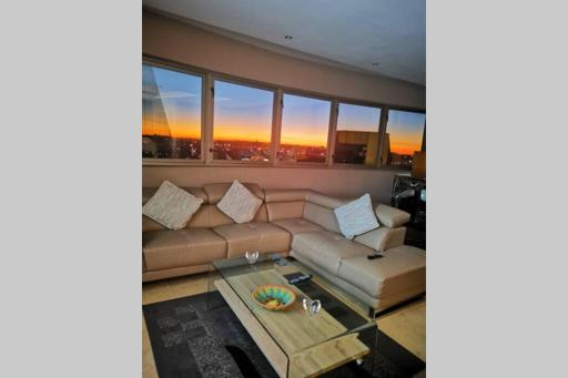 1507-Amazing views & Unique Joburg CBD Luxury - Housity