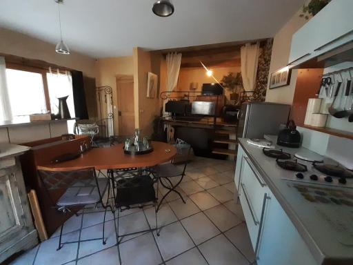 Joli loft dans village pittoresque - Housity