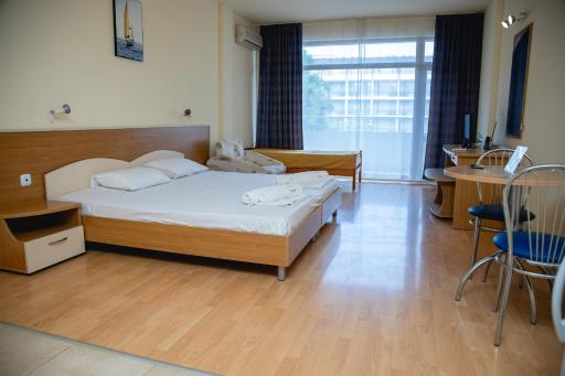 Studio with a balcony near the centre of Sunny Beach - Housity