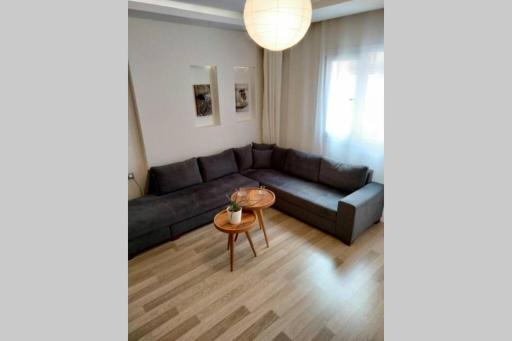 1+1 in the centre of Kusadasi town. - Housity