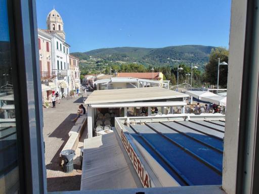 S239 - Sirolo, trilocale in piazza con aria condizionata - Housity