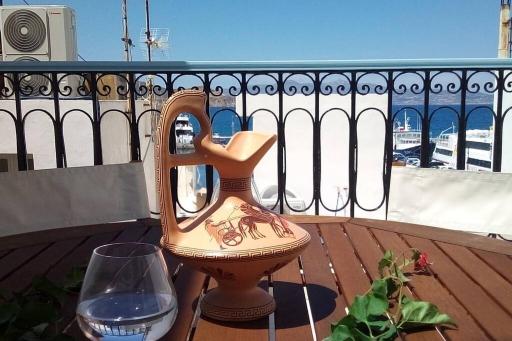 NAXOS CASTLE HOUSE - Housity