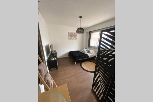 Le 13 du temple - plein coeur centre ville, résidence privée, 5mn gare Sncf, WIFI et Netflix - Housity