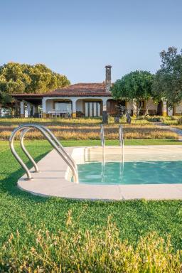 Eco-Lodge en la Reserva Privada Campanarios de Azaba - Proyecto de Conservación - Housity