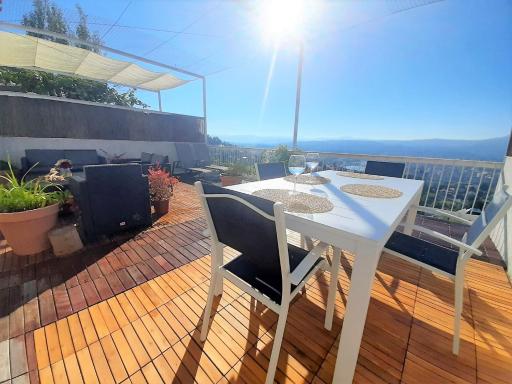 Casa en Rías baixas, vistas espectaculares, privado, cerca del mar - Housity